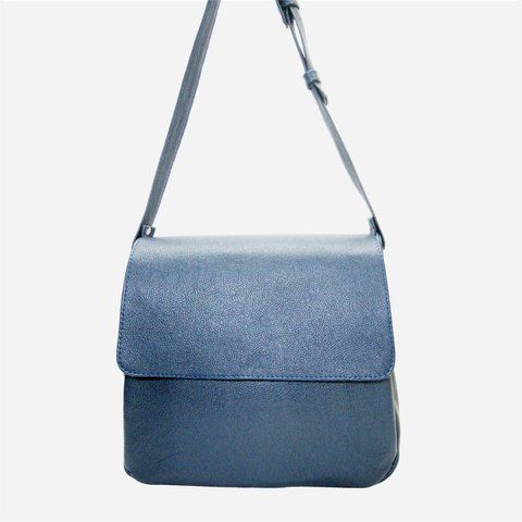 Сумка планшет через плече жіноча з натуральної шкіри середня ARTiS Bags 955 9343 Синяя (6501014371) 955 9343 фото