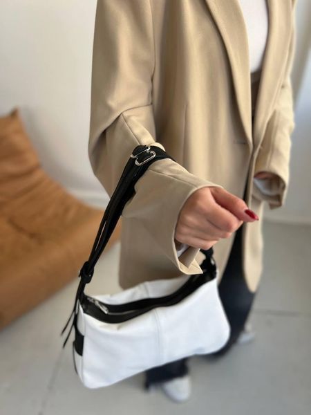 Сумка багет натуральная кожа средняя белая с черным ARTiS Bags 1820 5113-4620 1820 5113-4620 фото
